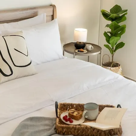 Metropolitan Grand Luxury Apartment