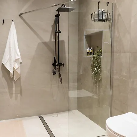 Metropolitan Grand Luxury